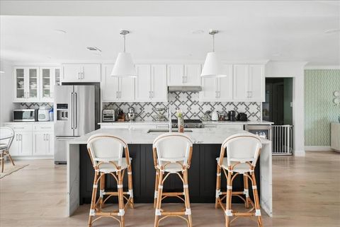 4263 Shady Bend Drive Dallas TX 75244