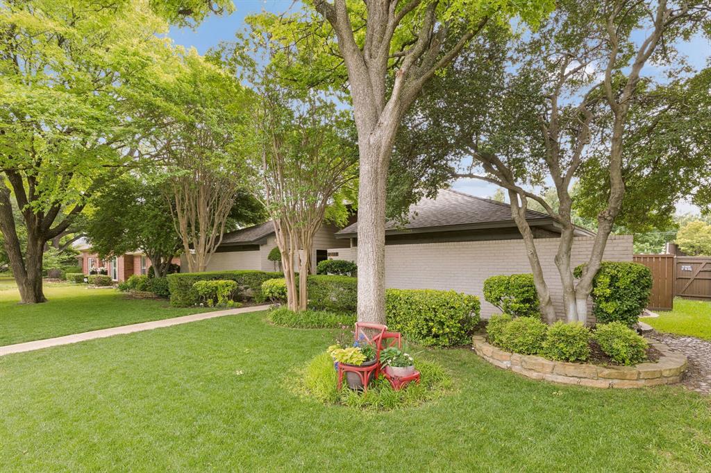 12111 Cross Creek Drive