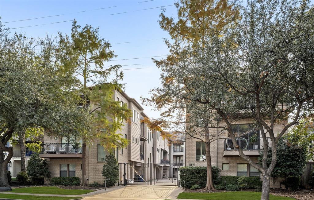 4023 Rawlins Street 105