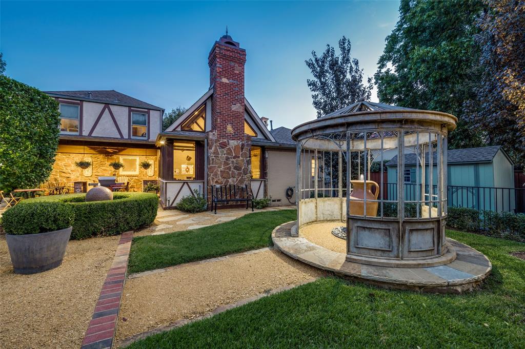 E A Kerley - Residential