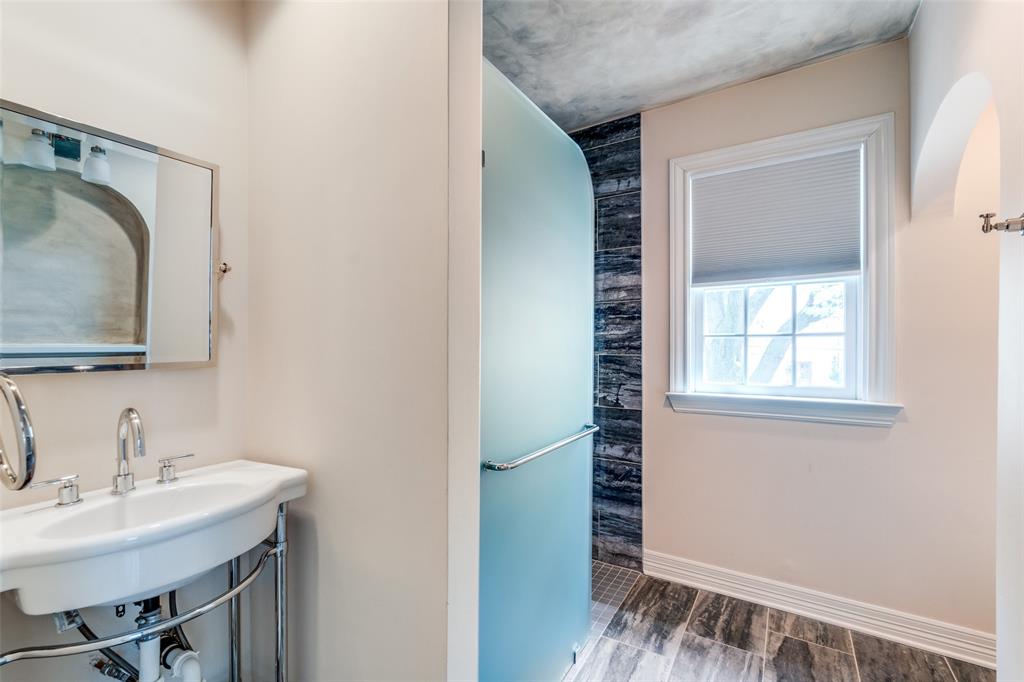 E A Kerley - Residential