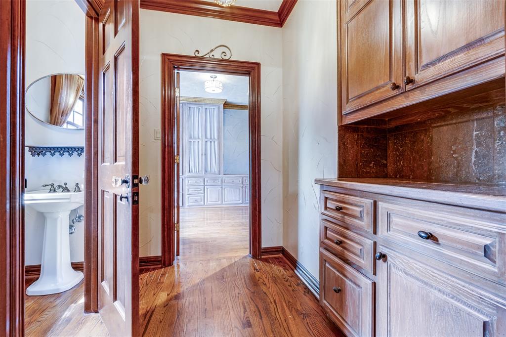 E A Kerley - Residential