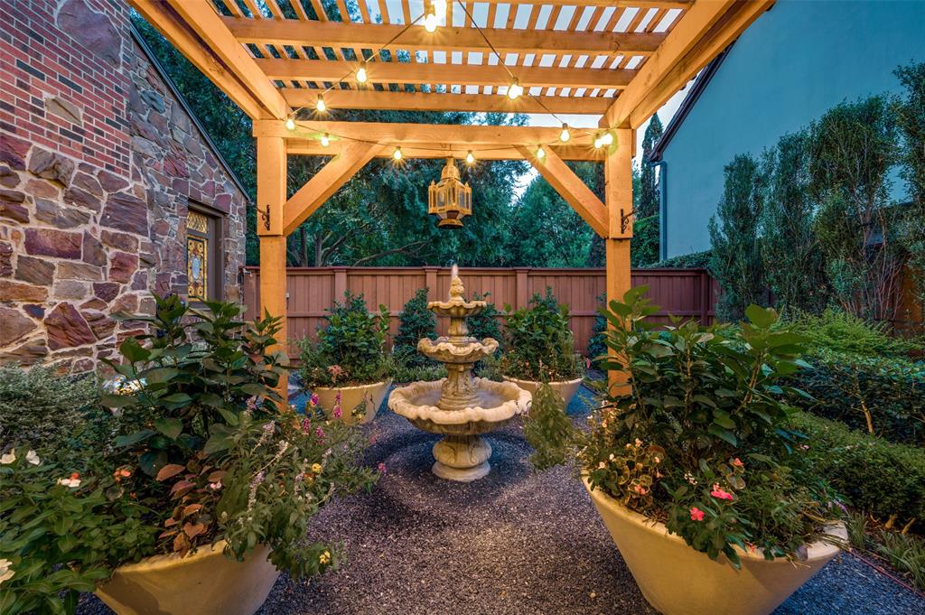 E A Kerley - Residential