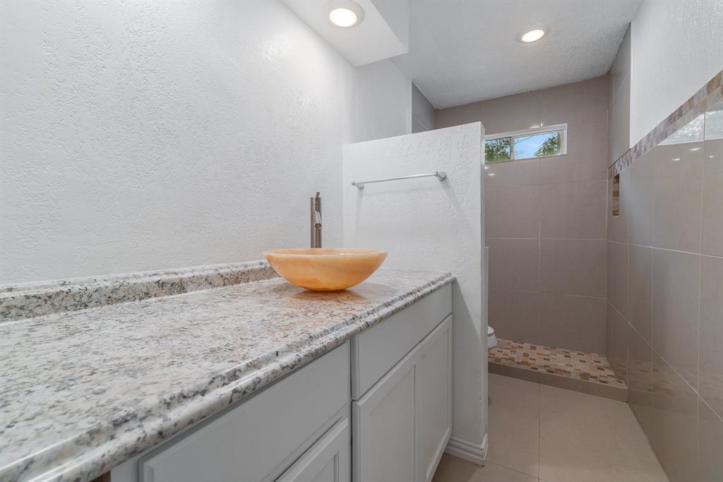 HIGHWAY PARK - Residential Income