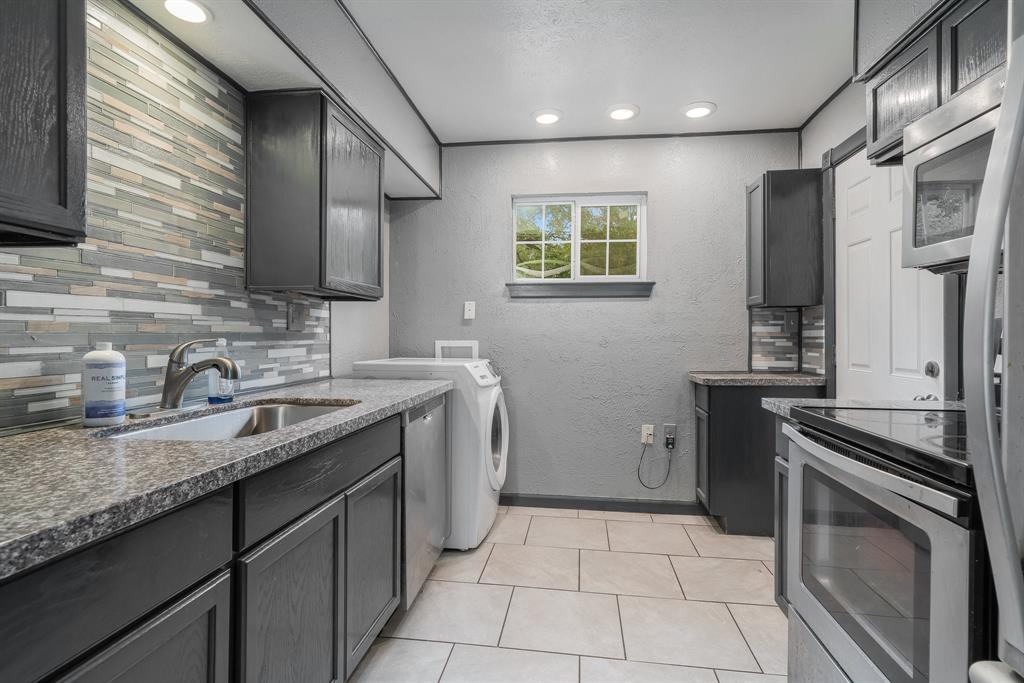 HIGHWAY PARK - Residential Income