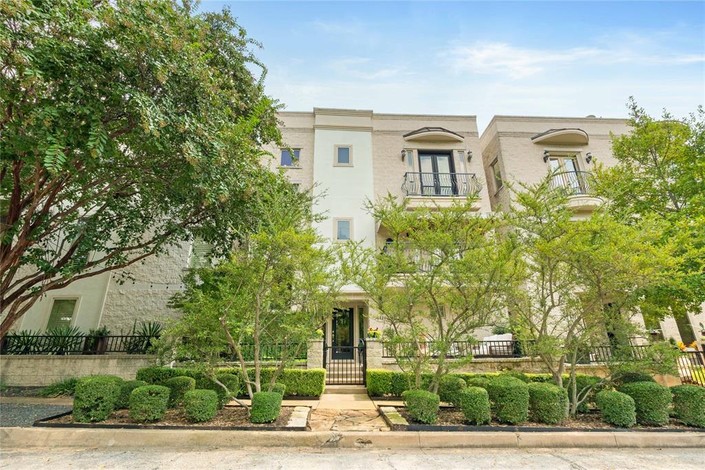 6418 Bryan Parkway