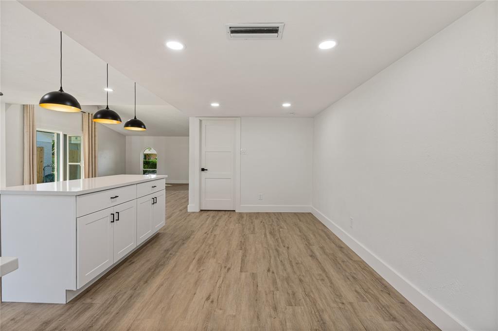 White Rock Village 01 - Residential