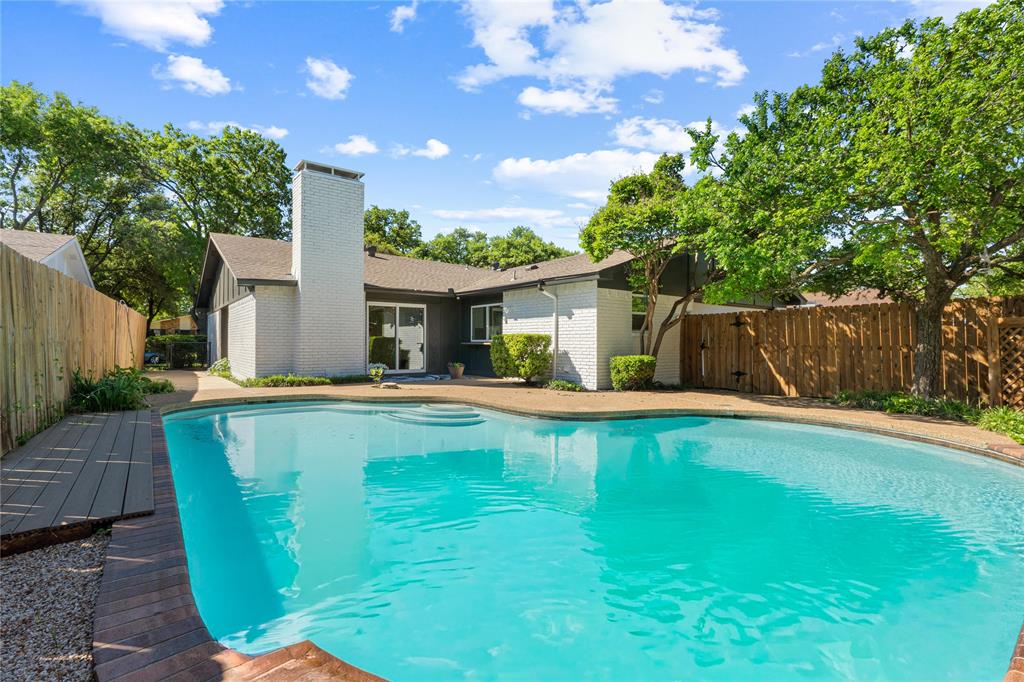 White Rock Village 01 - Residential