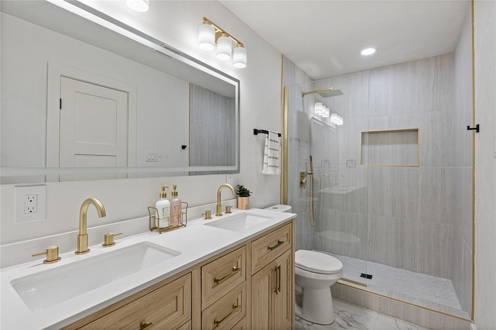 White Rock Village 01 - Residential