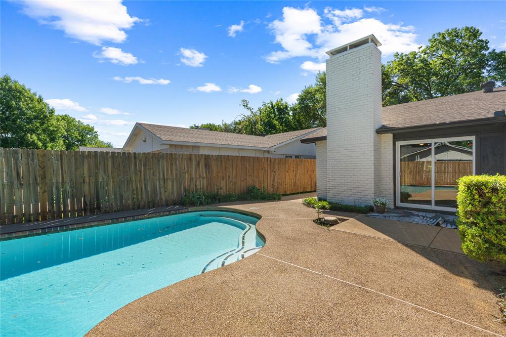 White Rock Village 01 - Residential