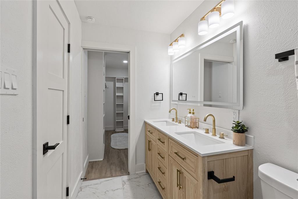 White Rock Village 01 - Residential