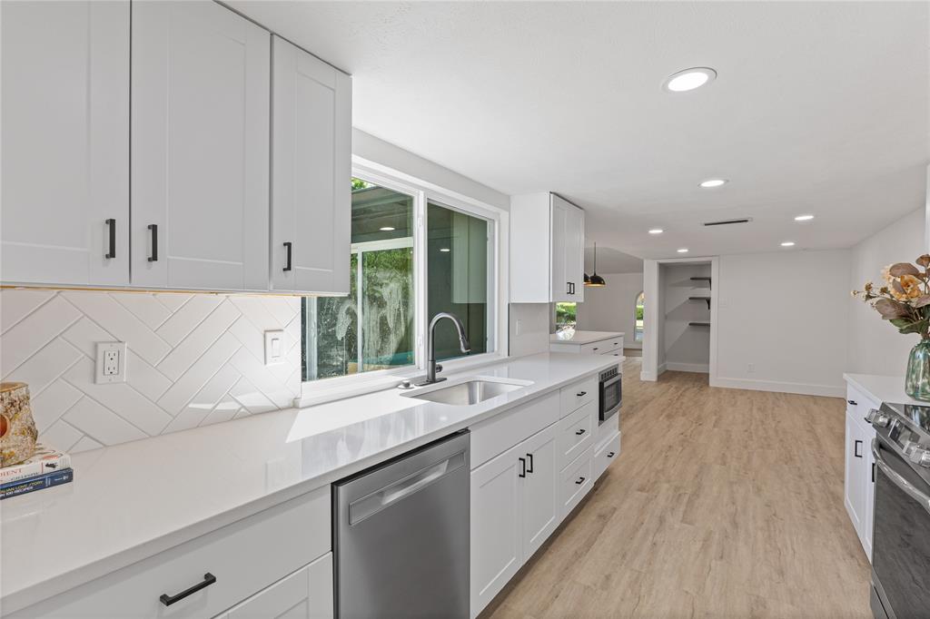 White Rock Village 01 - Residential