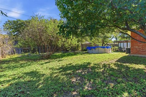 Tiny photo for 405 Mustang Trail, Granbury, TX 76049 (MLS # 21101645)