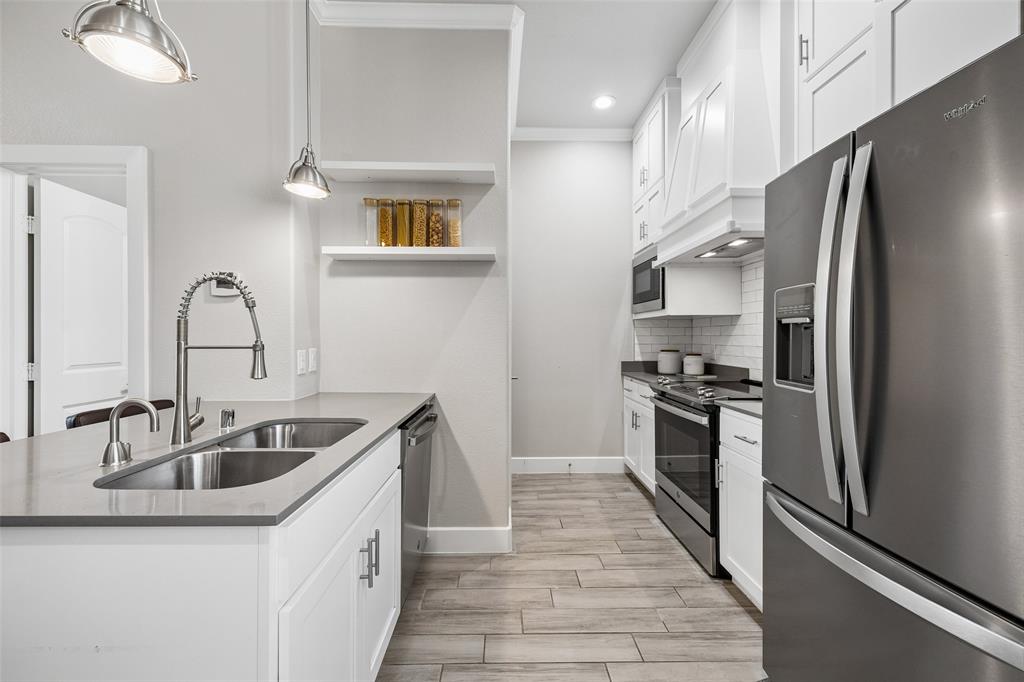 2279 Dorian Place
