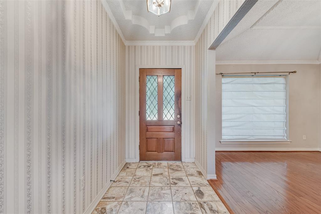 1917 Meadowview Drive