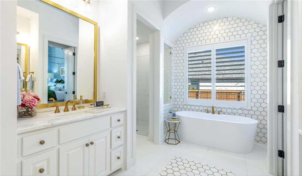 Trinity Falls 70s - Residential