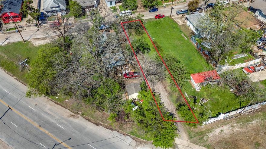 Prime Investment Opportunity in a Rapidly Growing Dallas Neighborhood!
Seize this rare chance to own a 7,013sqft. vacant lot in one of Dallas’ most exciting up-and-coming areas. This property is just minutes from the historic Tenth Street District, the lively Bishop Arts District, and the Dallas Zoo. The highly anticipated I-35 Deck Park set to enhance the neighborhood with green spaces and pedestrian-friendly access. Enjoy seamless connectivity with the DART Rail and the future high-speed bullet train, making travel to Downtown Dallas, Deep Ellum and Houston more convenient than ever. With rapid development and increasing property values, this lot is a prime location for a custom home or a high-yield investment property.