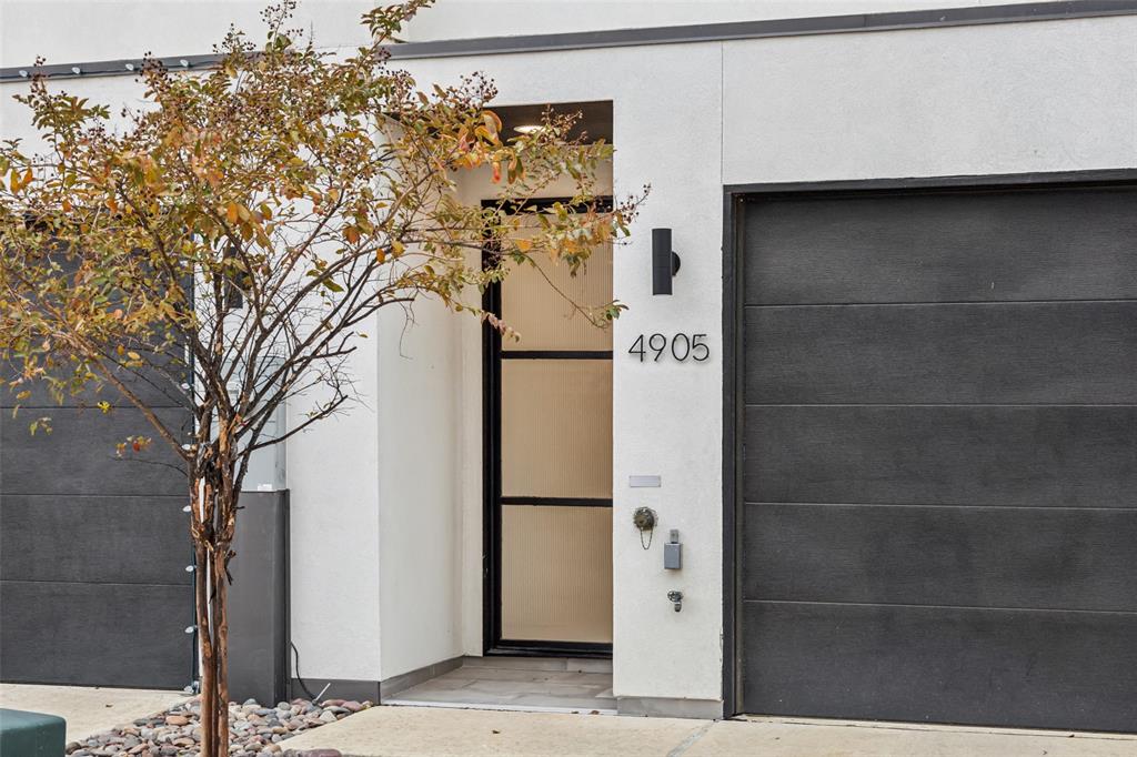 4905 Blaynes View