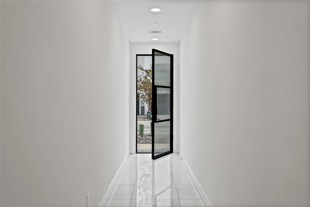 4905 Blaynes View