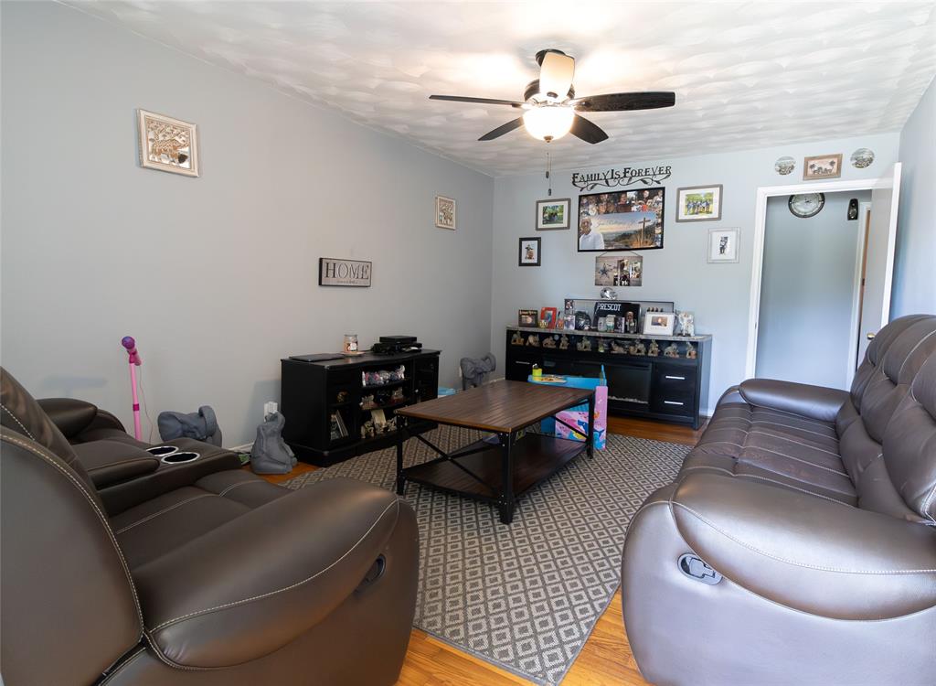 1110 Lodema Lane