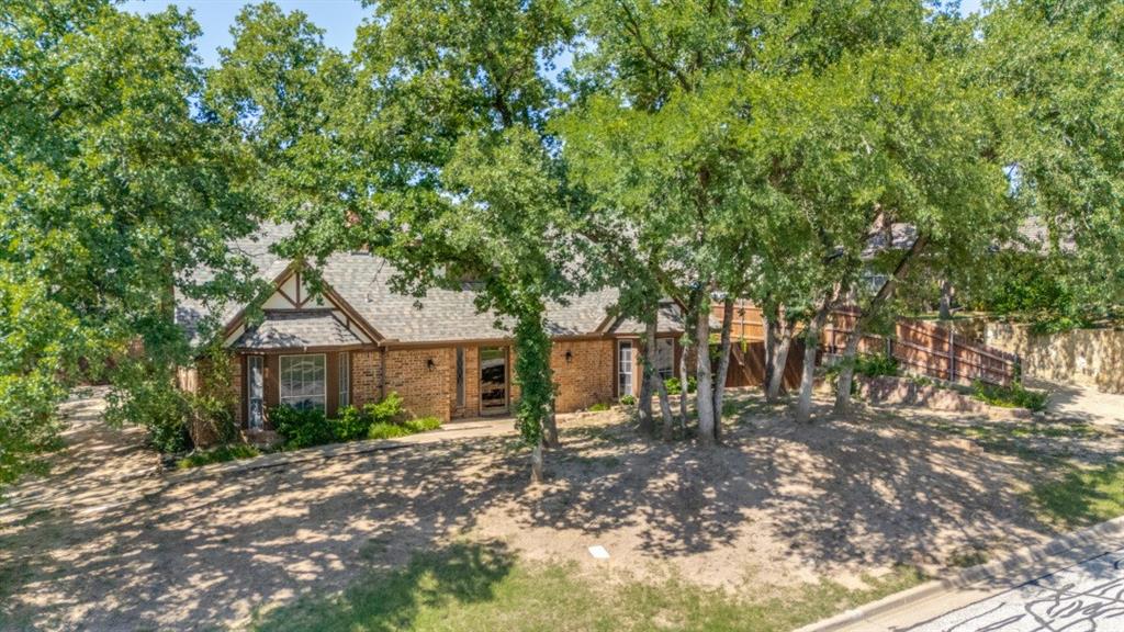 1517 Schumac Lane