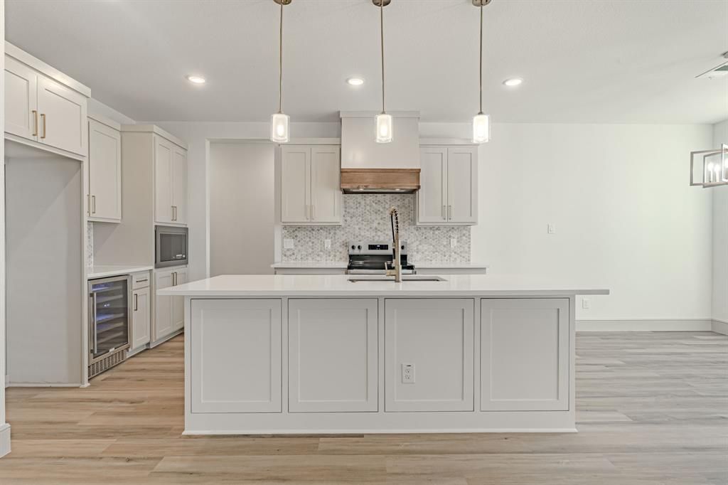 Photo of 5812 Belaire Circle, Granbury, TX 76048 (MLS # 21150826)