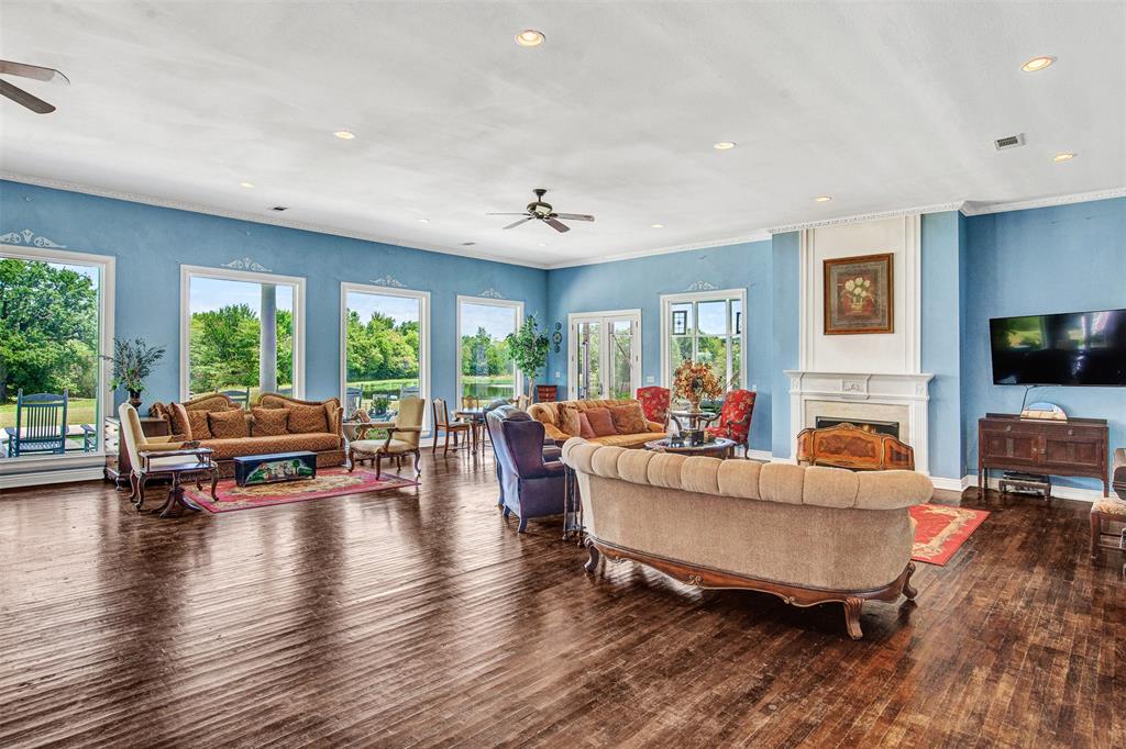 LONE OAK - Residential