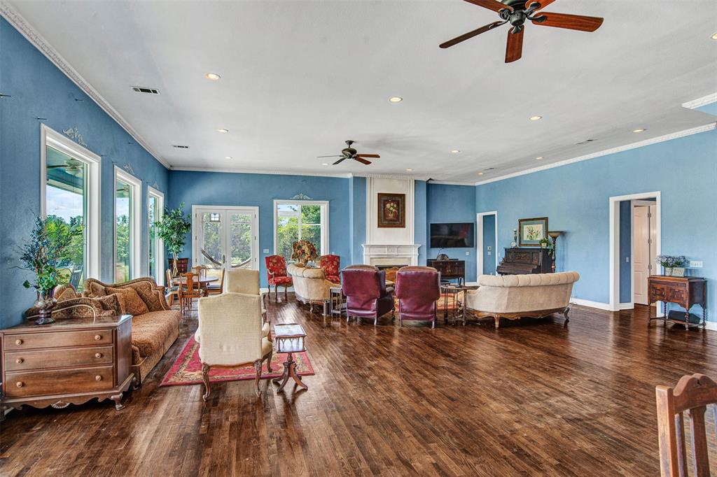 LONE OAK - Residential