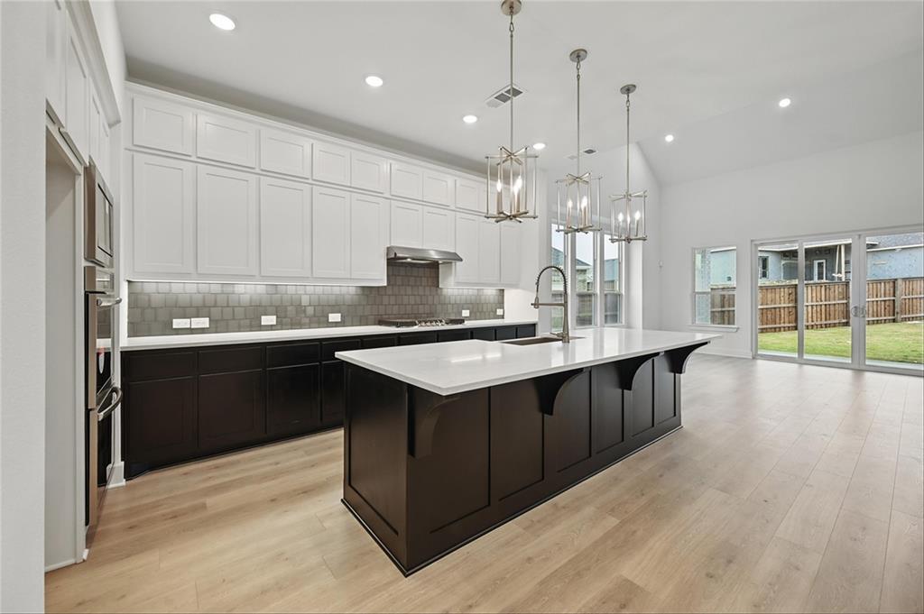 2021 Rolling Oaks Drive