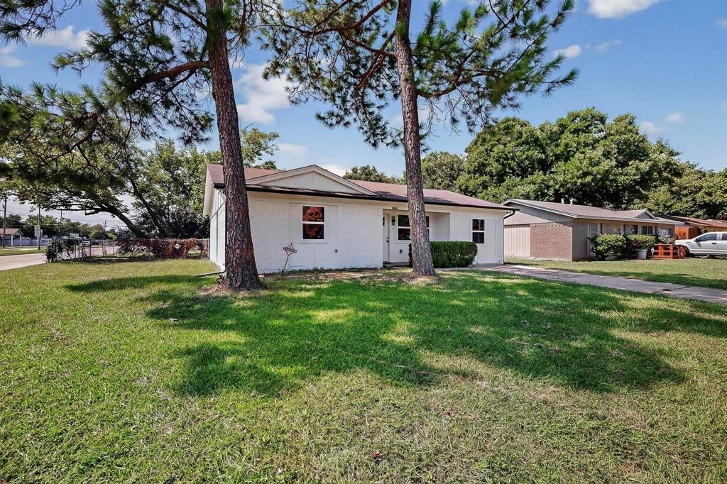 10142 Pebble Valley Lane