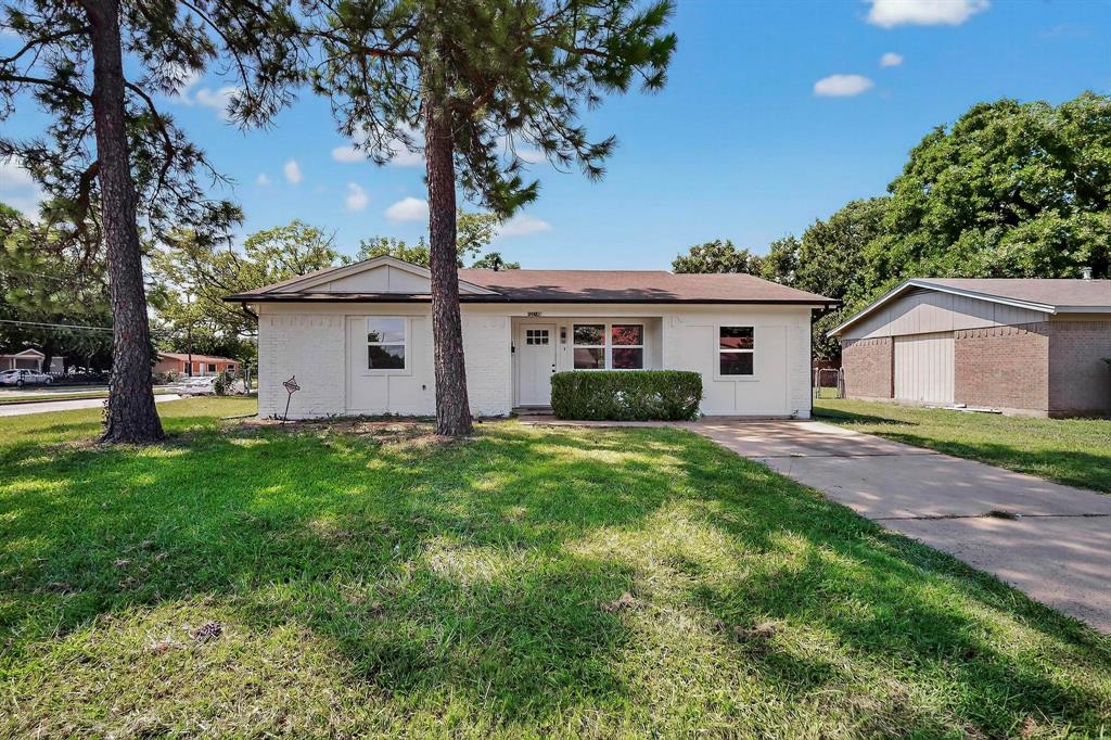 10142 Pebble Valley Lane