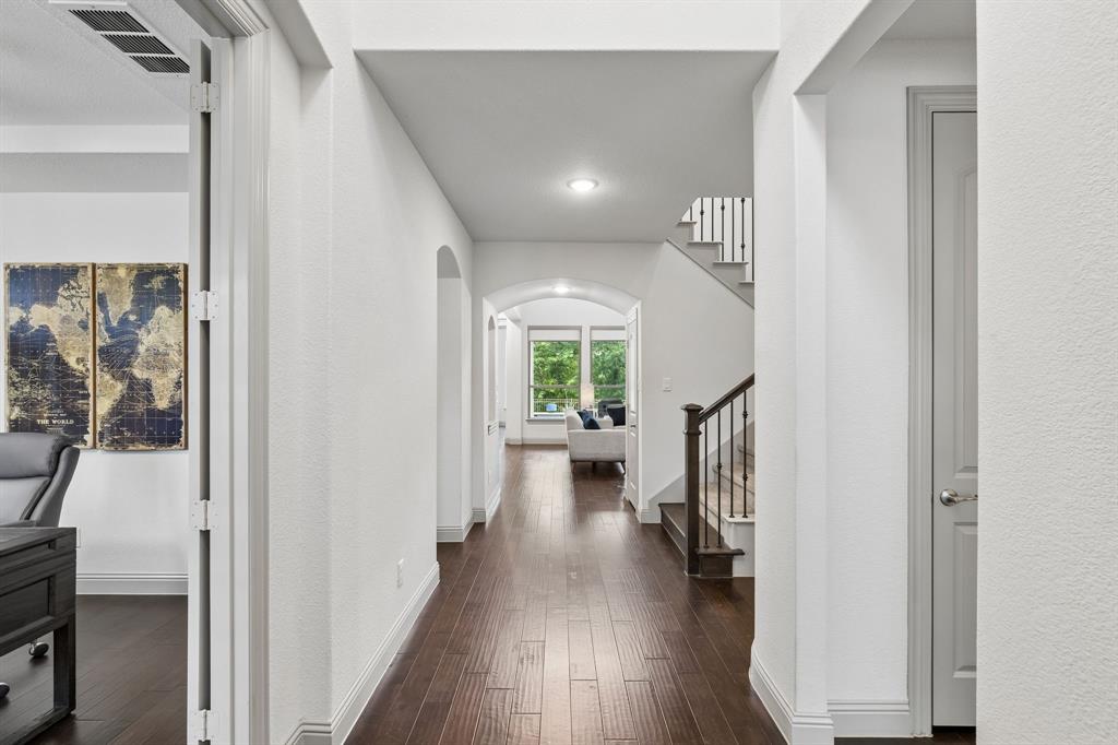 9121 Pecan Woods Trail