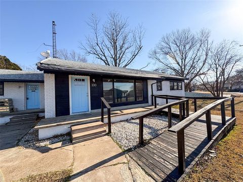 100 E Pecan Street Gunter TX 75058