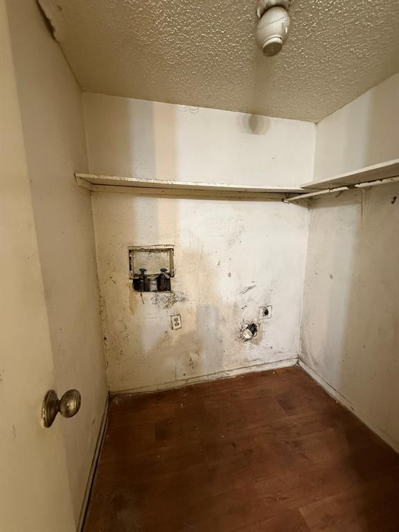 Tealwood On The Creek Condo - Residential