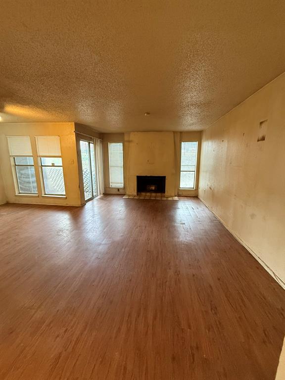 Tealwood On The Creek Condo - Residential