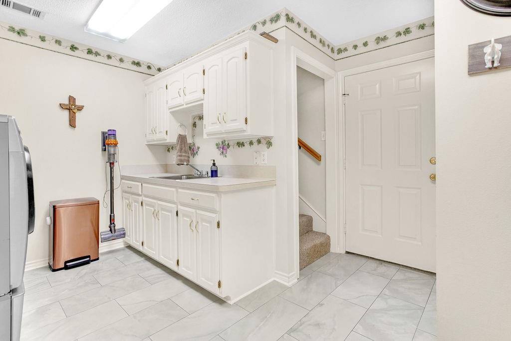 Hideaway - Residential