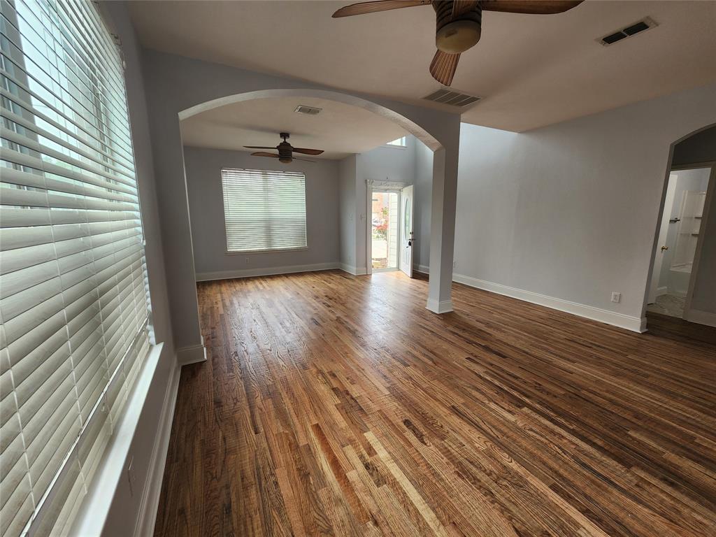 529 Roundrock Lane