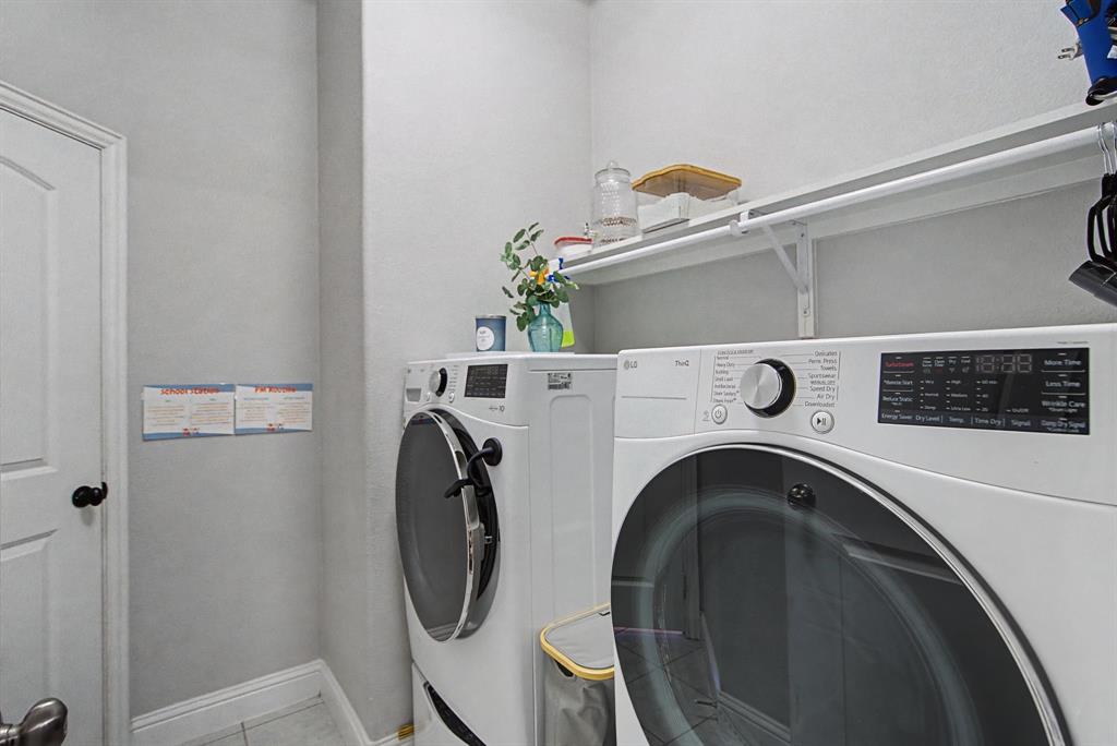 Hunter Lakes - Residential