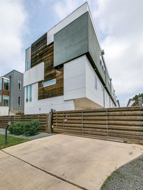 5711 Bryan Parkway 102 Dallas TX 75206