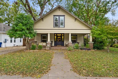 A home in Waxahachie