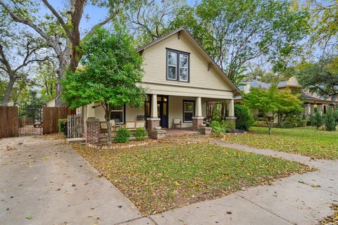 A home in Waxahachie