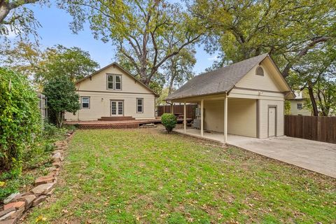 A home in Waxahachie