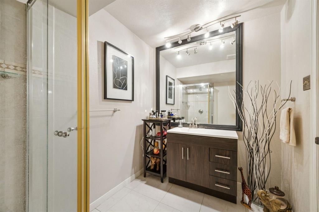 Park Central Condo - Residential