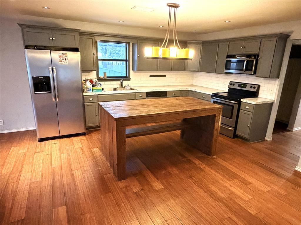 Connellee Place - Residential