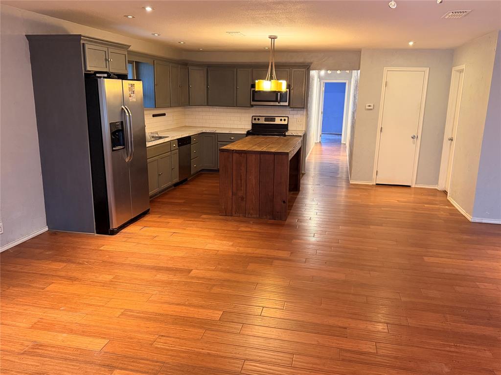 Connellee Place - Residential