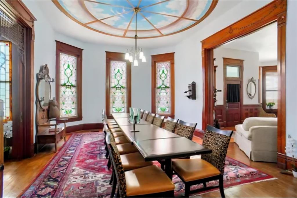 Victorian House - Commercial Sale