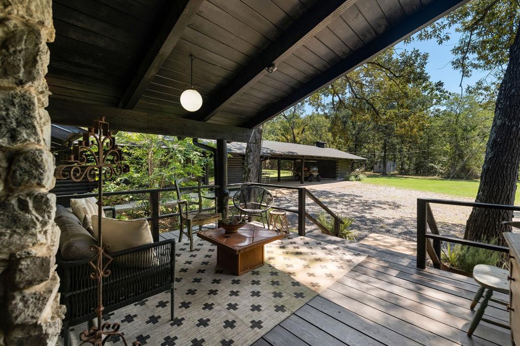 A100066 - A0066 G BASS - Farm