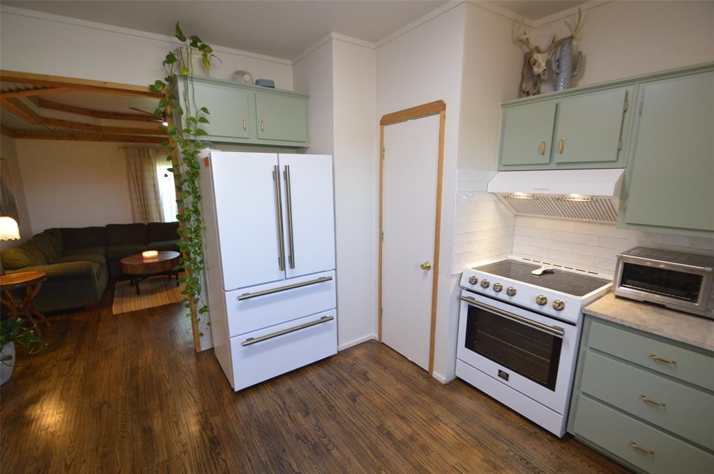 CLARK ALFRED A-G0206, ACRES .9973 - Residential