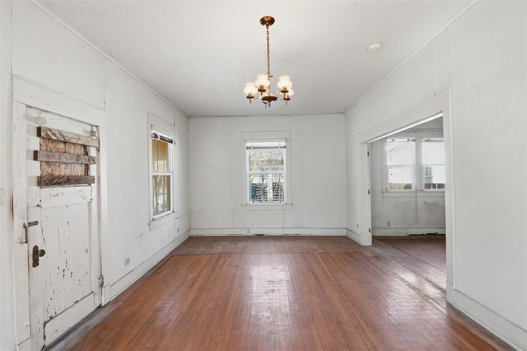 318 S Montclair Avenue