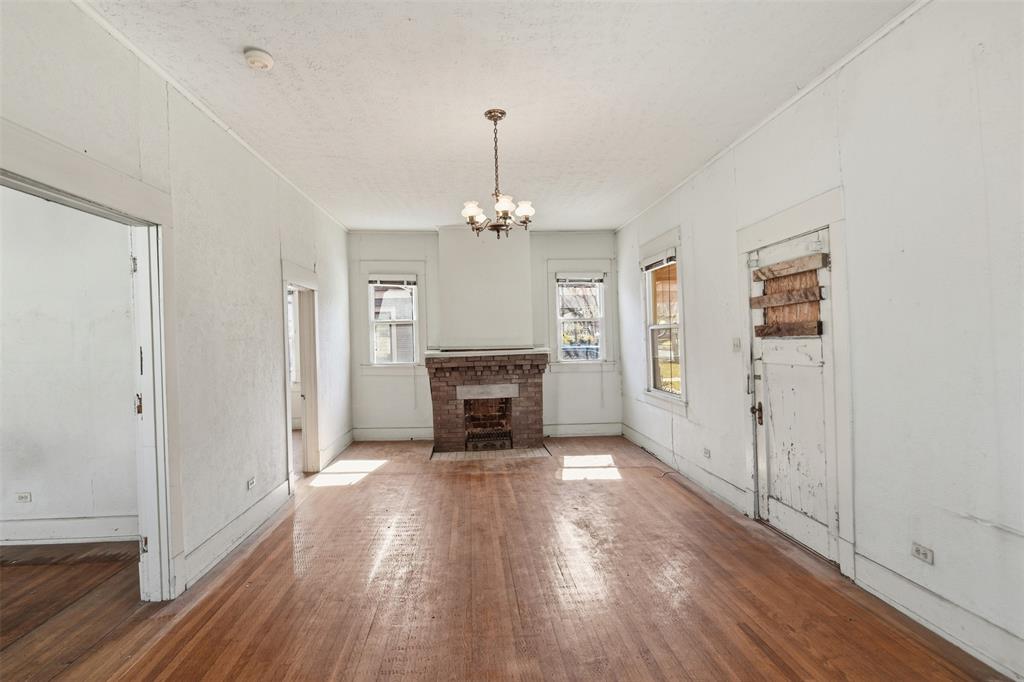 318 S Montclair Avenue